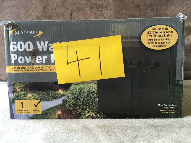 lot 41 image: Malibu Low Voltage 600-Watt Landscape Transformer