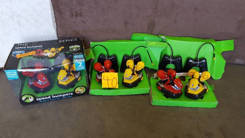 lot 40 image: Lot of Speed Bumper Toys