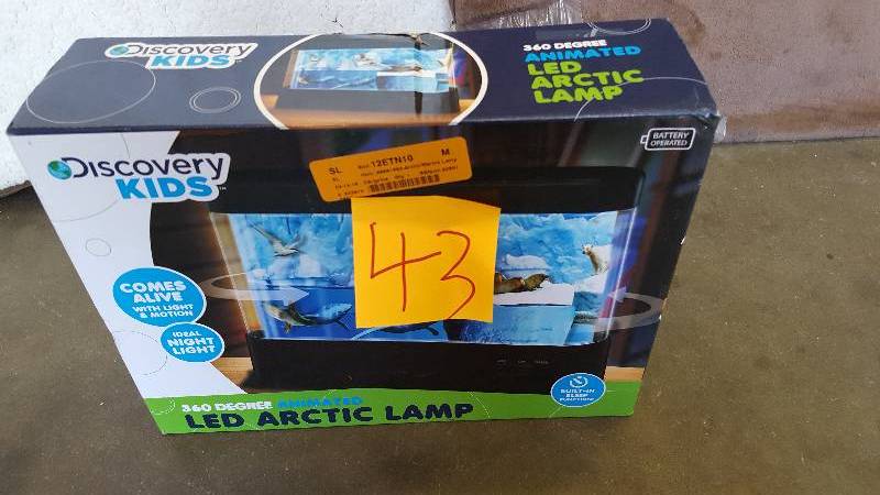 lot 43 image: Discovery Kids LED Artic Lamp Toy