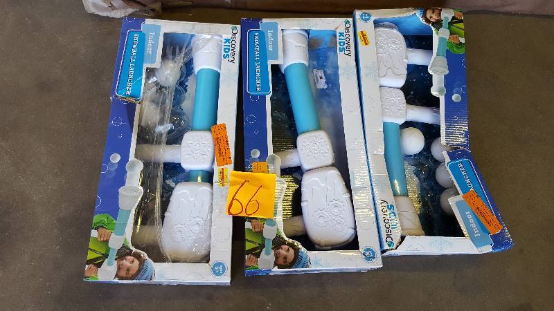 lot 66 image: Lot of 3 Snowball Launcher toy sets