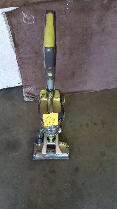 lot 67 image: Hoover Air Vacuum Like NewTested Works