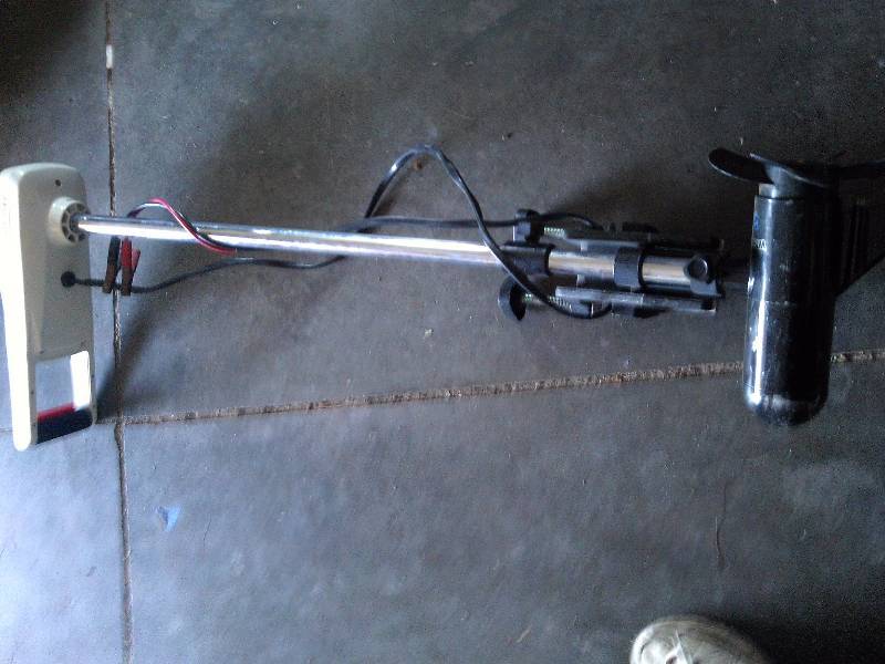 lot 2 image: MOTOR GUIDE TROLLING MOTOR