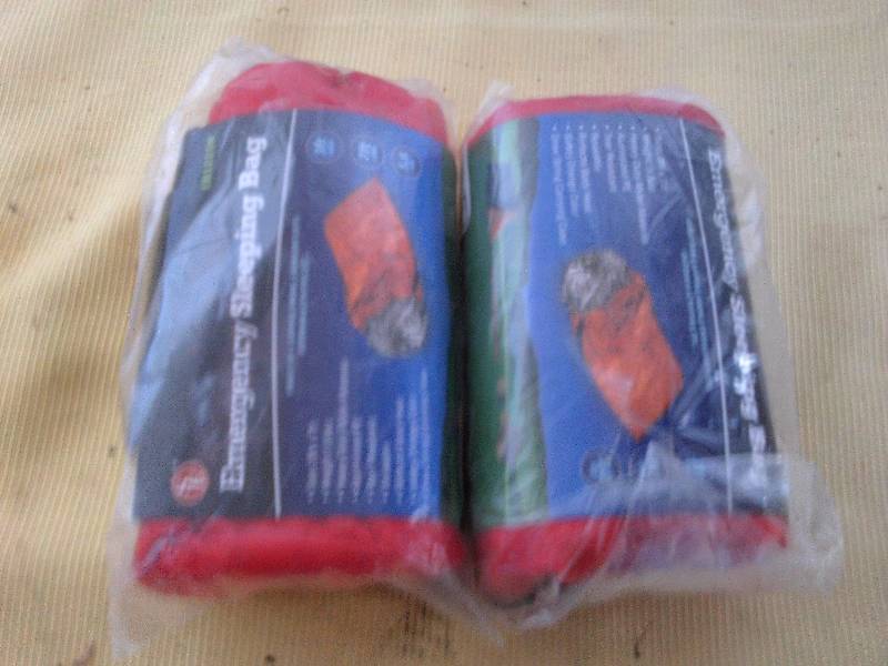 lot 24 image: 2 EMERGENCY SLEEPING BAG