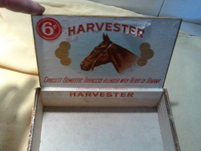 lot 60 image: vintage harvester cigar box