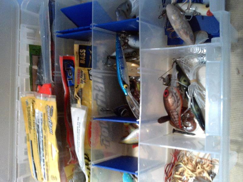 lot 63 image: tackle box flat with tackle