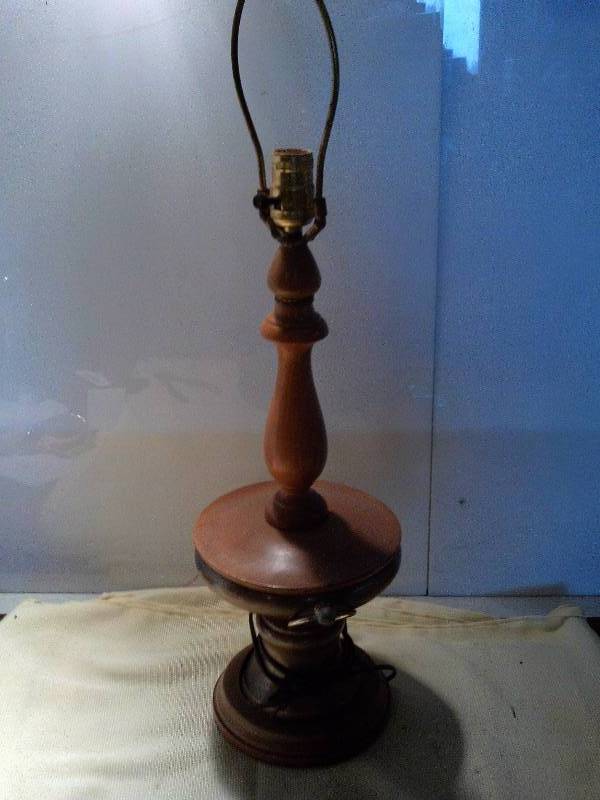lot 85 image: solid wood table lamp