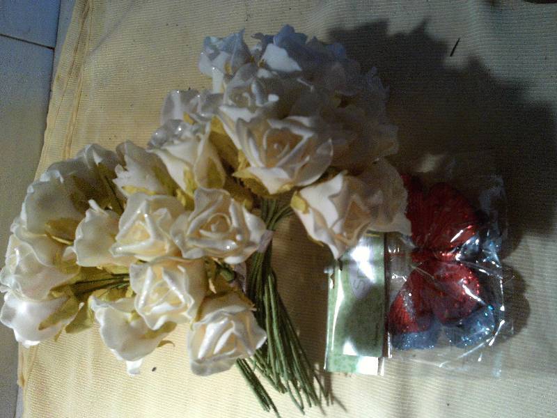 lot 87 image: craft flowers