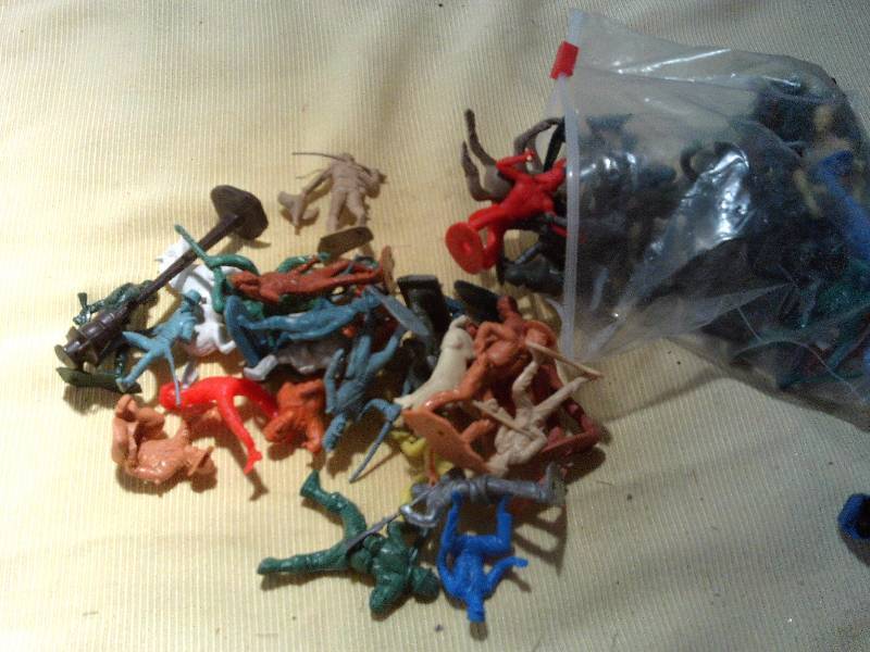 lot 92 image: collectible plastic toys