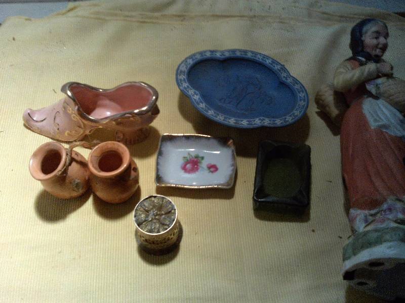 lot 94 image: vintage misc