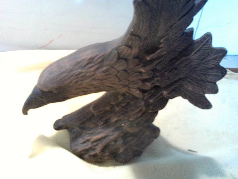 lot 115 image: porcelian eagle figurene
