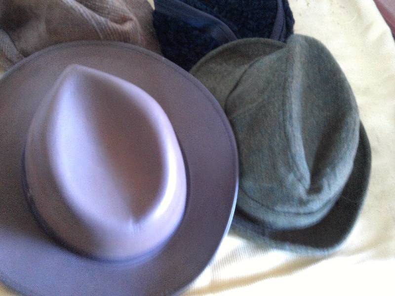 lot 119 image: vintage womens and mens hats