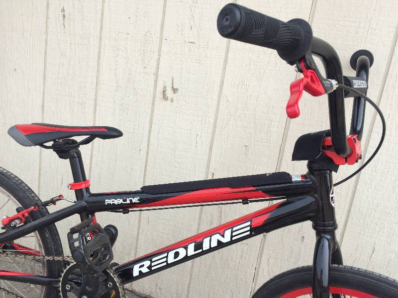 lot 1 image: Redline Proline Junior BMX Race Bike