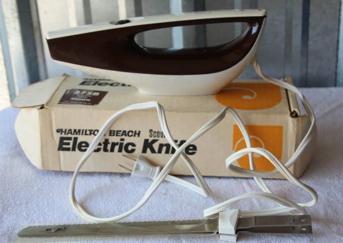 lot 7 image: Hamilton Beach Electric Knife
