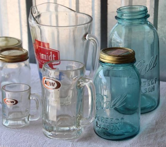 lot 12 image: Assorted Glassware