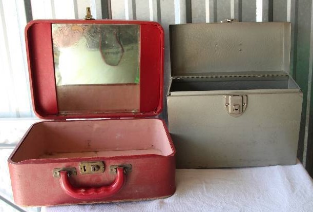 lot 19 image: Vintage Luggage and Filing Box