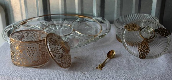lot 23 image: Gold-Trimmed Glassware Assortment