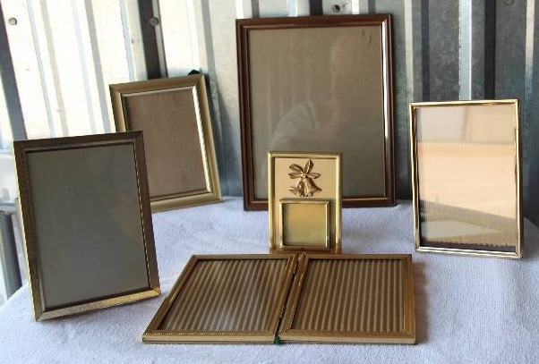 lot 44 image: Gold-Trimmed Picture Frames
