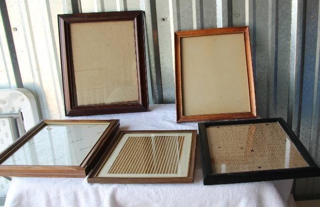 lot 47 image: Wooden Picture Frames