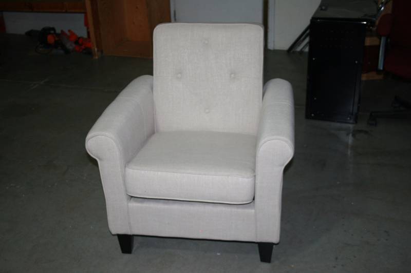 Tufted Club Chair