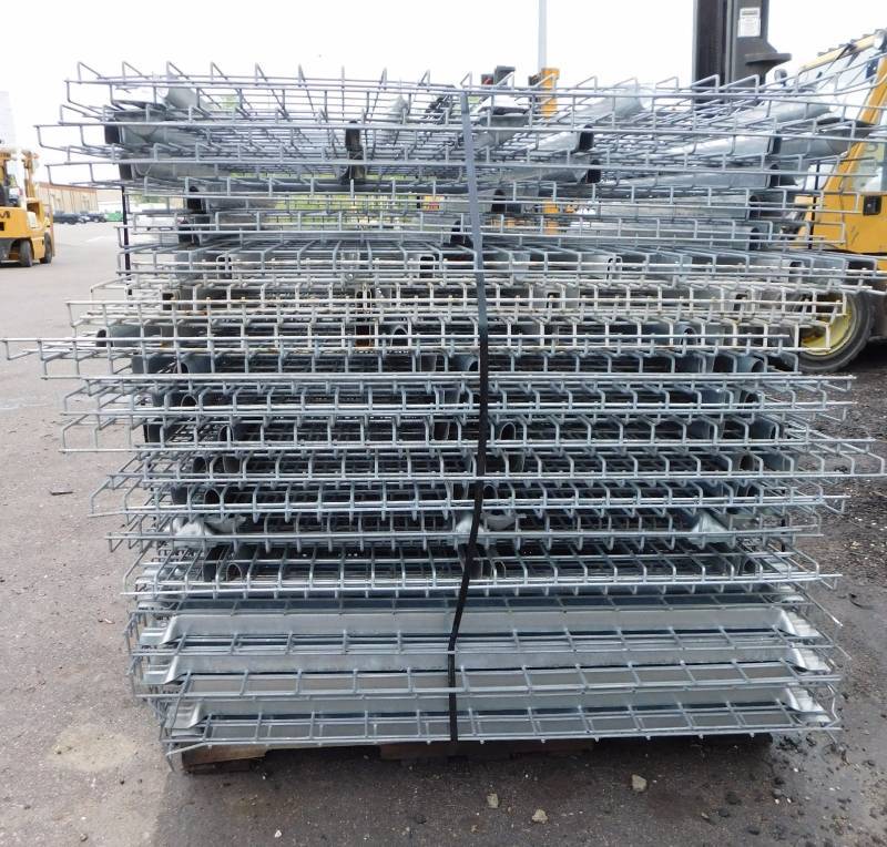 Misc Lot of Wire Decking