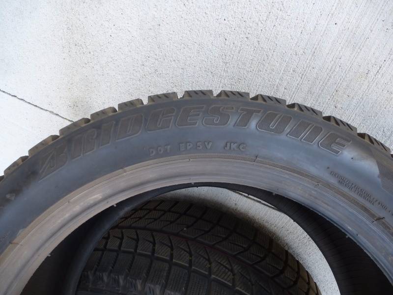 Brigestone Blizzak Tires LM60
