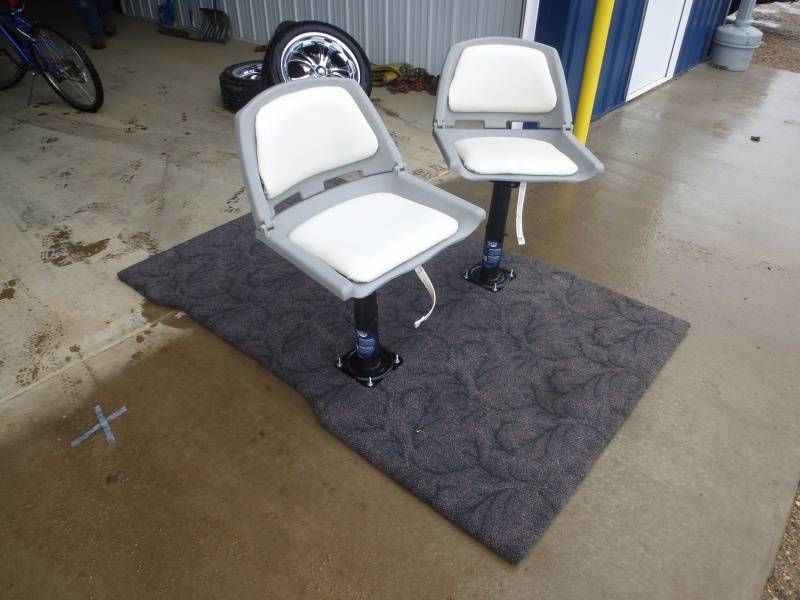 Parade Pedistal Seats