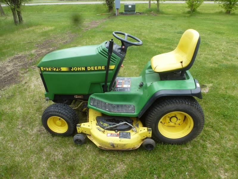 John Deere GT 275