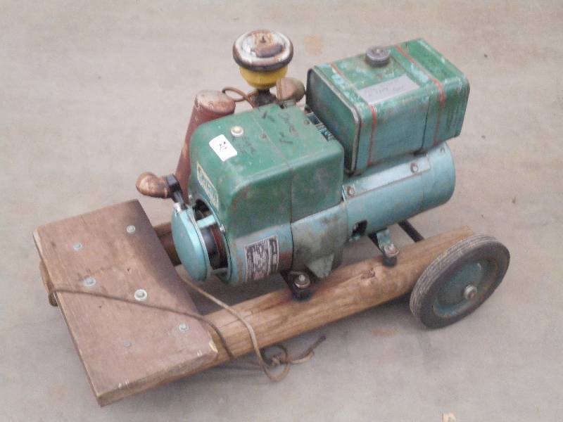 lot 20 image: Onan 2500Watt Portable Generator, W...