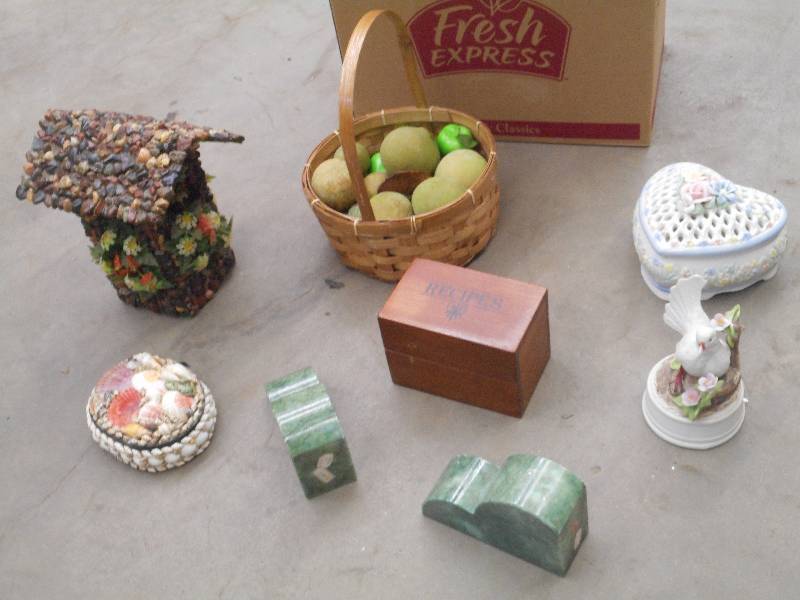lot 35 image: Box Of Misc Household Items ...