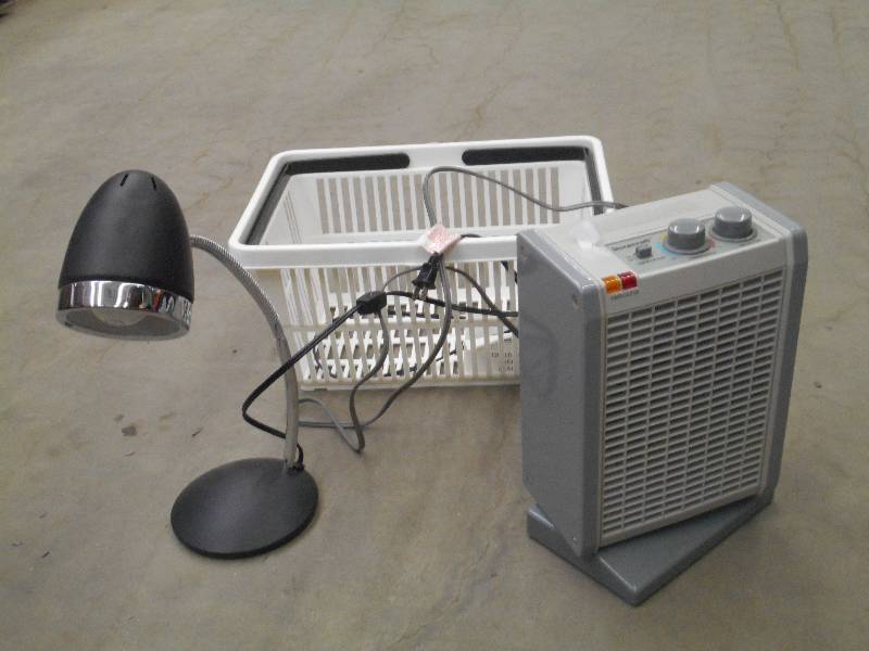 lot 38 image: Tote Of Electric Heater & Desk Ligh...