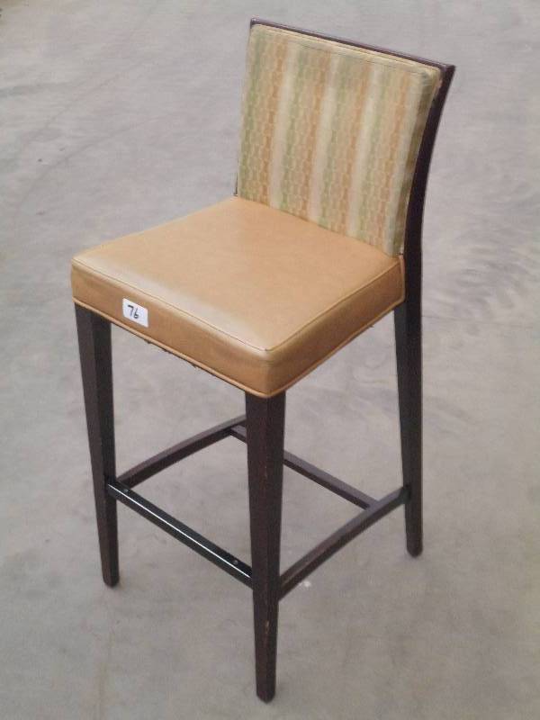 lot 76 image: (1) Cushioned Bar Chair, Vintage ...