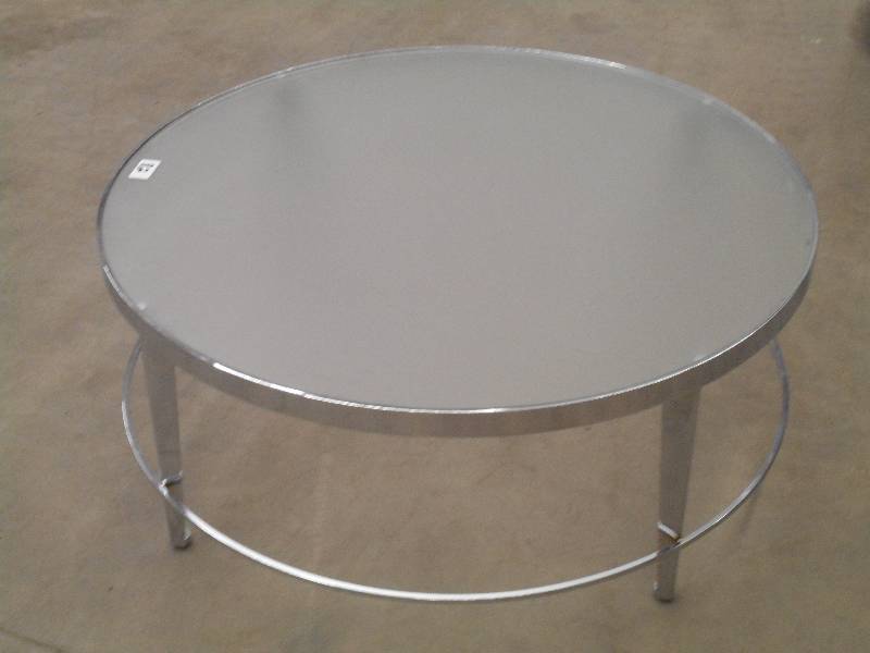 lot 82 image: 48 Glass-Top Coffe Table ...