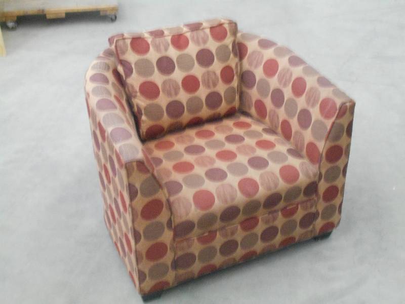 lot 107 image: Cushioned T.V.Lounge Chair With Ba...