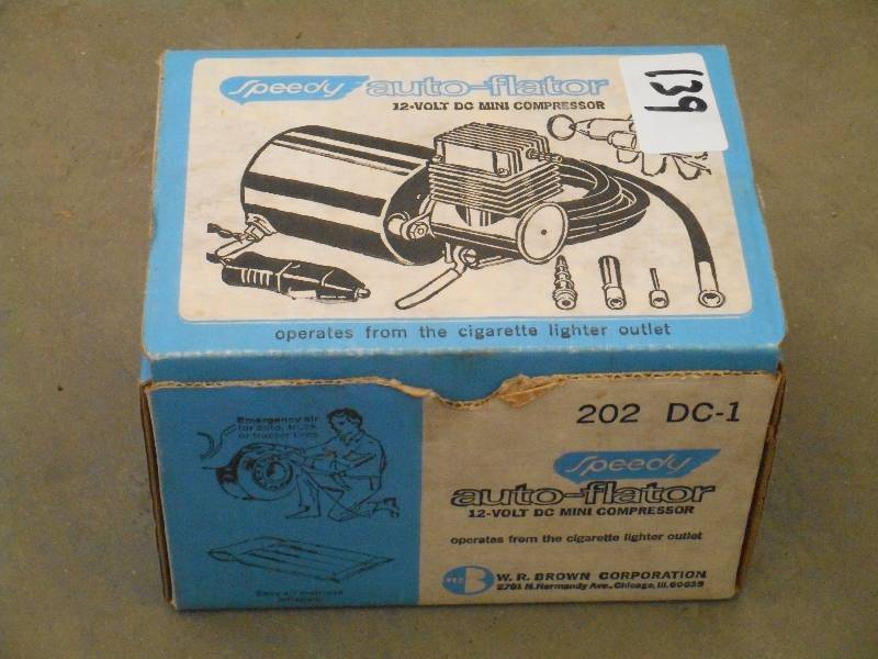 lot 139 image: Speedy 12Volt Mini Air Compressor ...