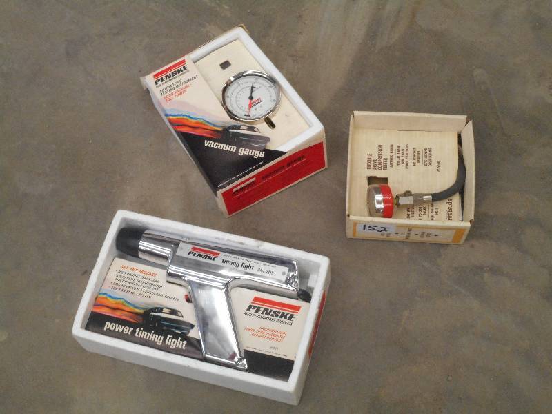 lot 152 image: Lot Of (1) Penske Vacuum Gauge, (1)...