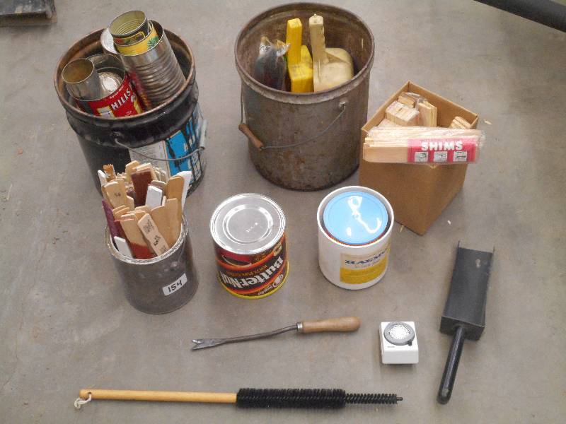 lot 154 image: Lot Of Assorted Painting Supplies, ...