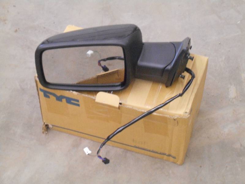 lot 169 image: 2009 Dodge Ram 1500 Driver Side Mir...