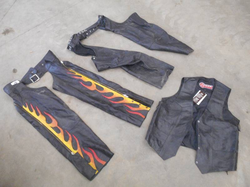 lot 180 image: Lot Of New Size XL Motorcycle Vest...