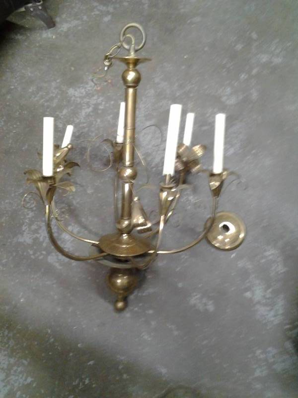 lot 29 image: Vintage Brass Hanging Light Fixture 32 Inches Long