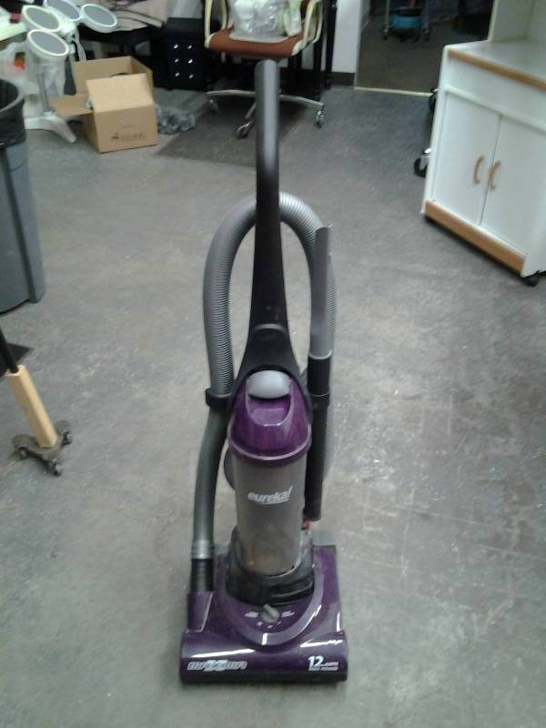 Eureka Maxima 12 Amp Upright Vacuum With Attachments Works | HVAC ...