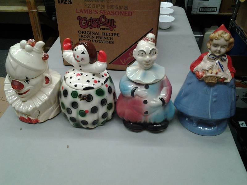 lot 46 image: 4-Vintage Cookie Jars (1 McCoy)
