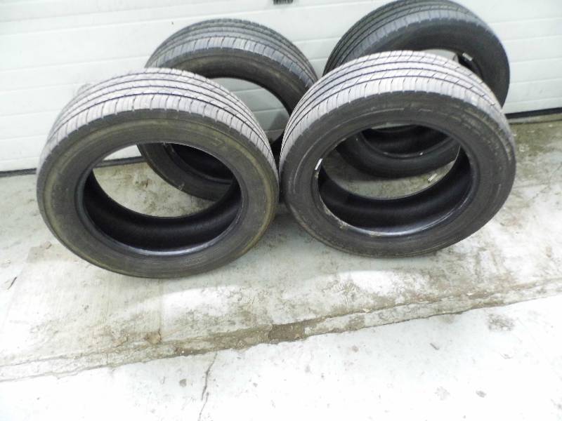 lot 15 image: 4 Tires
