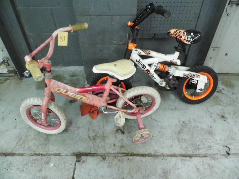 lot 39 image: 2 Bikes