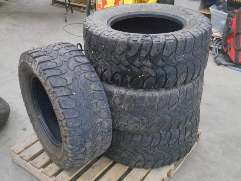 (4) Used Mickey Thompson Baja ATZ L...
