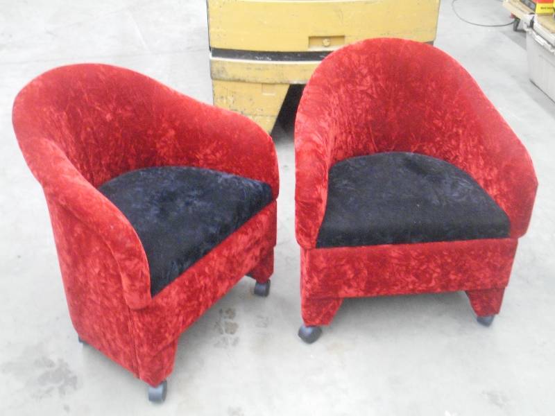 (2) Matching Rolling Cushioned Arm ...