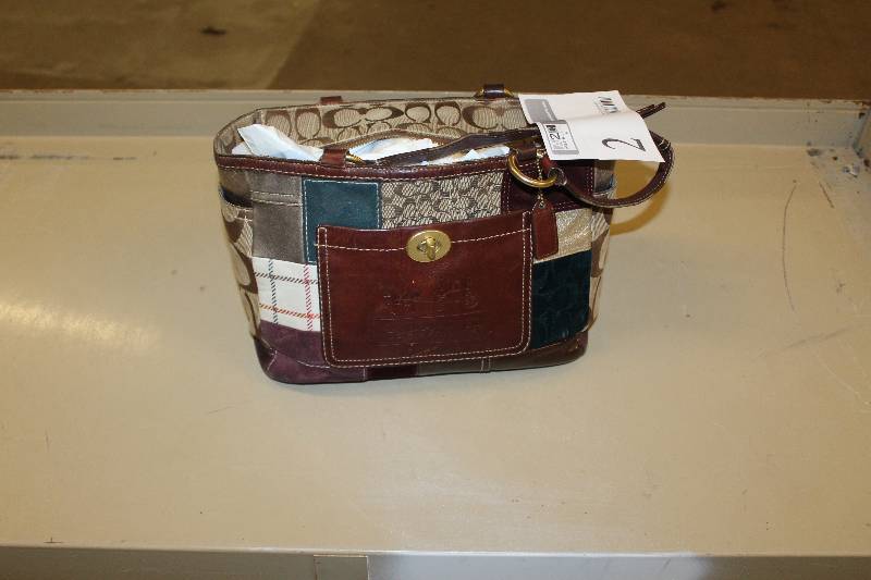 coach leatherware purse