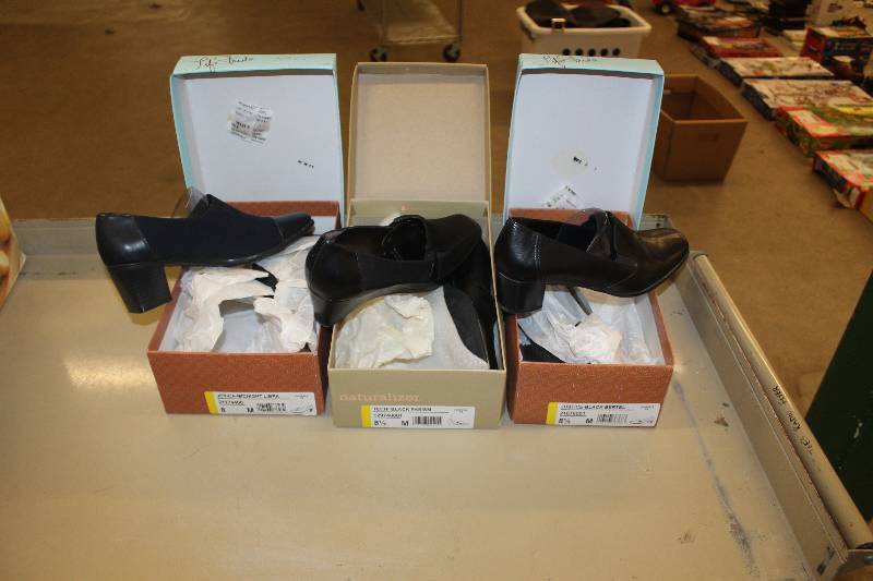 lot 64 image: Box Lot of Womens Shoes Including 1) Justice-Black Bertel AND 1) Naturalizer Techi-Black FABSM AND 1) Jenica-Midnight Libra