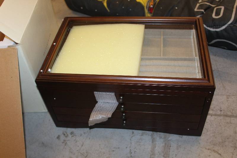 lot 66 image: Pottery Barn Cherry 3-Drawer Glass Top Jewelry Box - New