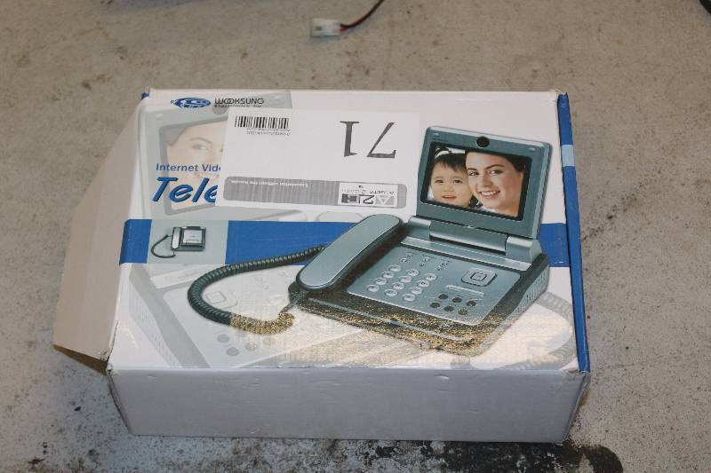 lot 71 image: Wooksung TelePhoSee Internet Videophone