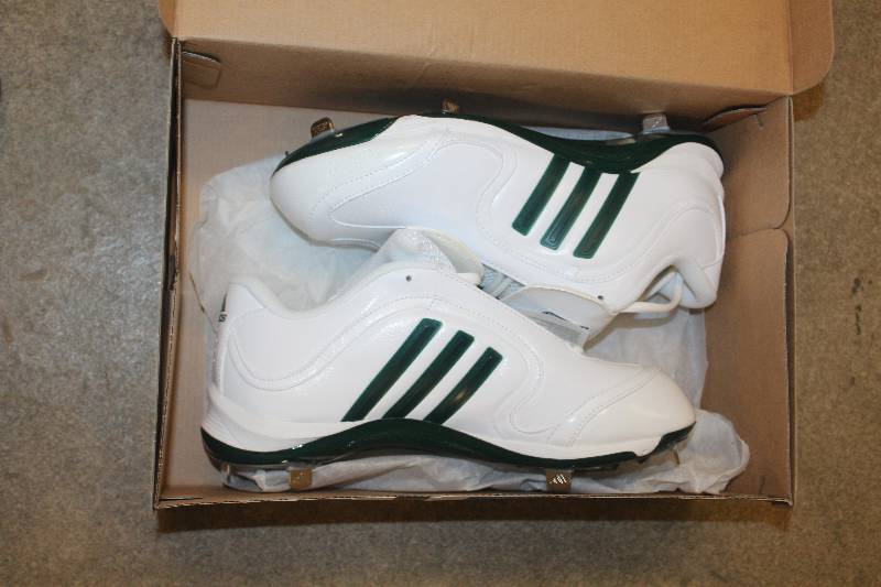 lot 99 image: Mens Excelsior 6 Low Baseball Shoes